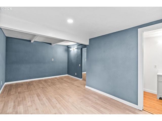1858 W NOB HILL St, Salem, OR 97302