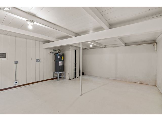 1858 W NOB HILL St, Salem, OR 97302