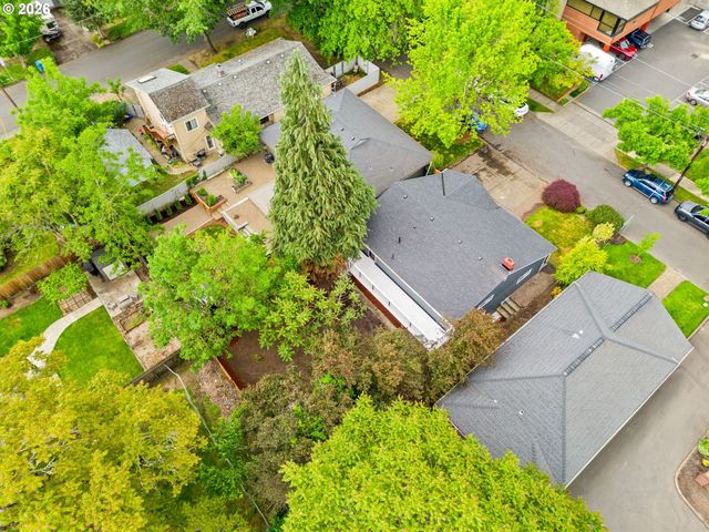 1858 W NOB HILL St, Salem, OR 97302