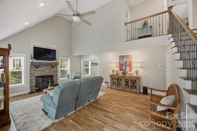 136 Maplewood Court, Hudson, NC 28638