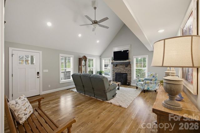 136 Maplewood Court, Hudson, NC 28638