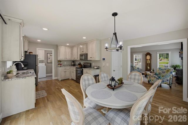 136 Maplewood Court, Hudson, NC 28638