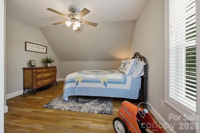 136 Maplewood Court, Hudson, NC 28638