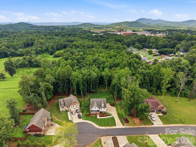 136 Maplewood Court, Hudson, NC 28638