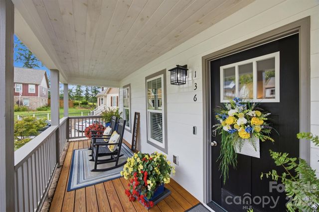 136 Maplewood Court, Hudson, NC 28638