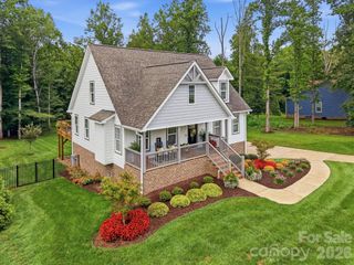 136 Maplewood Court, Hudson, NC 28638