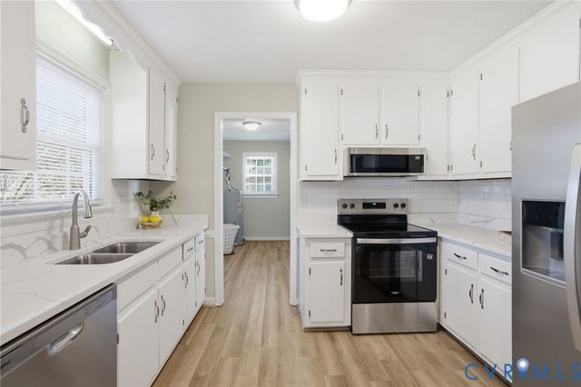 10326 Seacliff Ln, Chesterfield, VA 23236