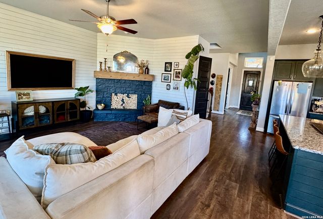 205 champion, Boerne, TX 78006