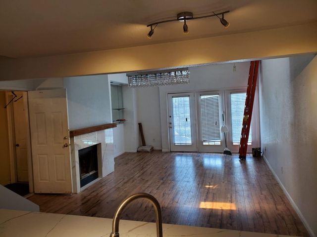 2425 Holly Hall Street 116, Houston, TX 77054