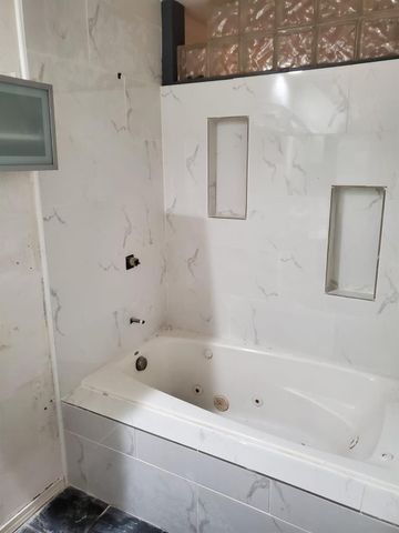 2425 Holly Hall Street 116, Houston, TX 77054