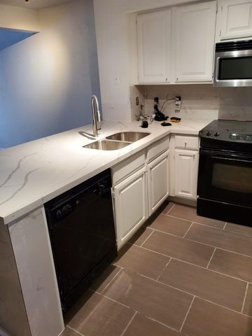 2425 Holly Hall Street 116, Houston, TX 77054