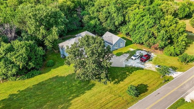 33403 E Nebgen Road, Oak Grove, MO 64075