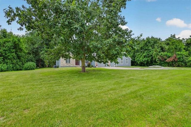 33403 E Nebgen Road, Oak Grove, MO 64075