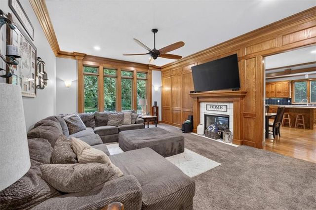 33403 E Nebgen Road, Oak Grove, MO 64075
