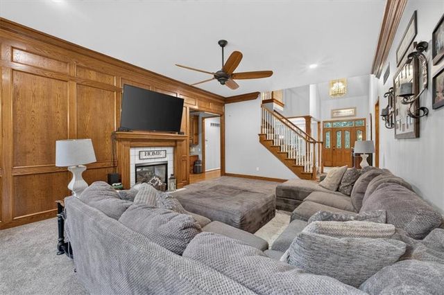 33403 E Nebgen Road, Oak Grove, MO 64075