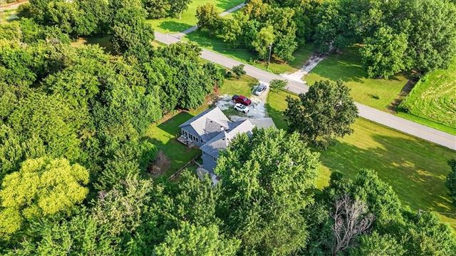 33403 E Nebgen Road, Oak Grove, MO 64075