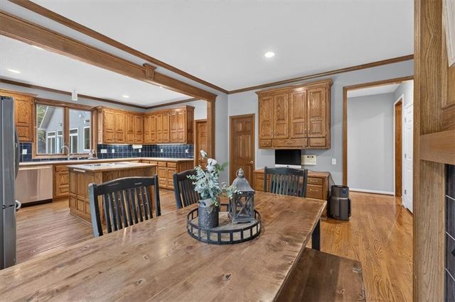 33403 E Nebgen Road, Oak Grove, MO 64075