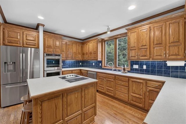 33403 E Nebgen Road, Oak Grove, MO 64075