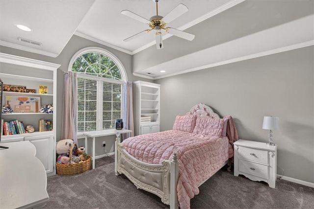 33403 E Nebgen Road, Oak Grove, MO 64075