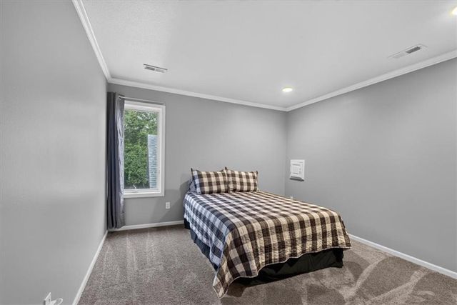 33403 E Nebgen Road, Oak Grove, MO 64075