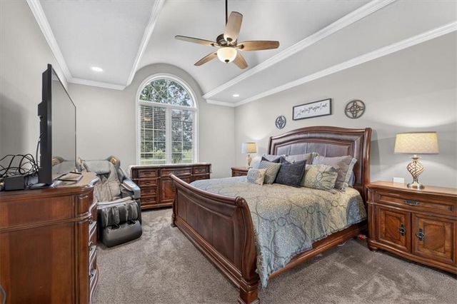 33403 E Nebgen Road, Oak Grove, MO 64075