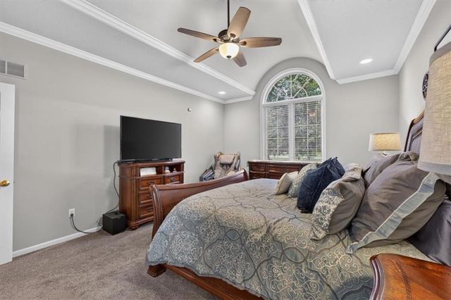 33403 E Nebgen Road, Oak Grove, MO 64075