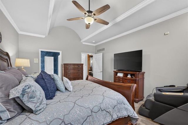 33403 E Nebgen Road, Oak Grove, MO 64075