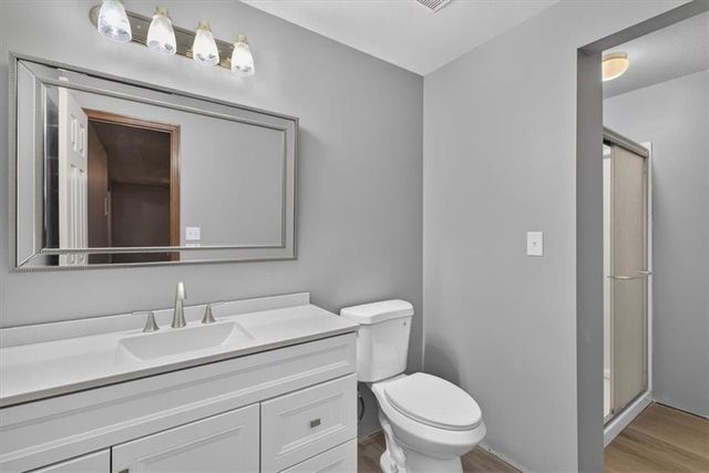 33403 E Nebgen Road, Oak Grove, MO 64075