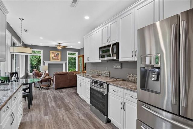 33403 E Nebgen Road, Oak Grove, MO 64075