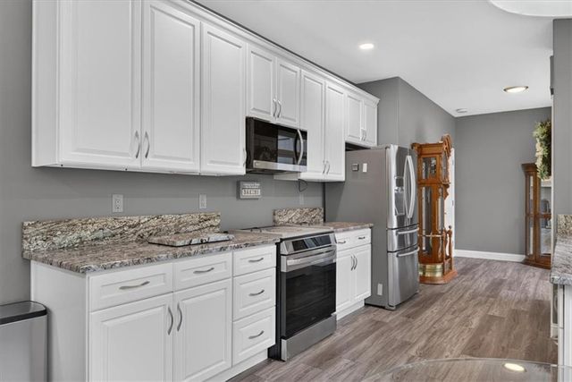 33403 E Nebgen Road, Oak Grove, MO 64075