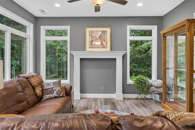 33403 E Nebgen Road, Oak Grove, MO 64075