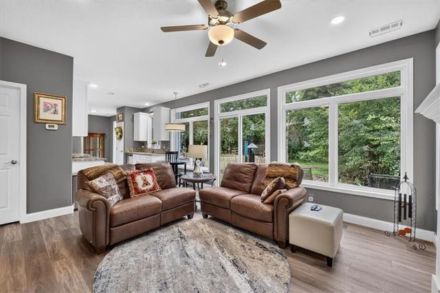 33403 E Nebgen Road, Oak Grove, MO 64075