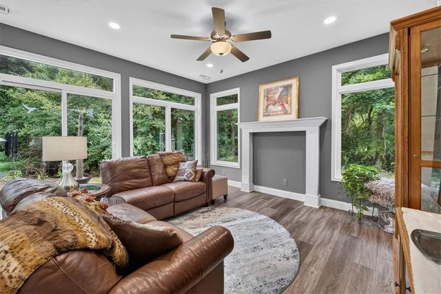 33403 E Nebgen Road, Oak Grove, MO 64075