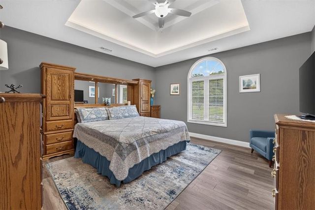 33403 E Nebgen Road, Oak Grove, MO 64075