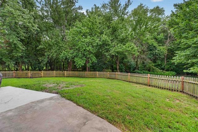 33403 E Nebgen Road, Oak Grove, MO 64075