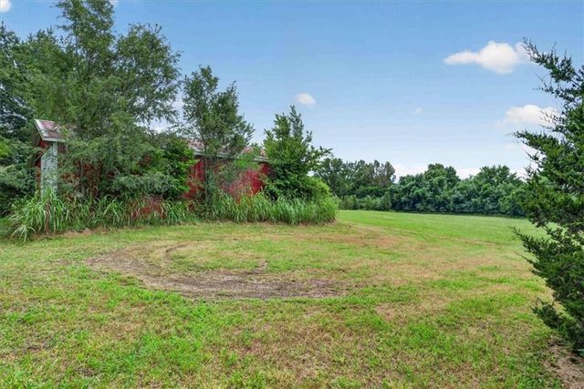 33403 E Nebgen Road, Oak Grove, MO 64075