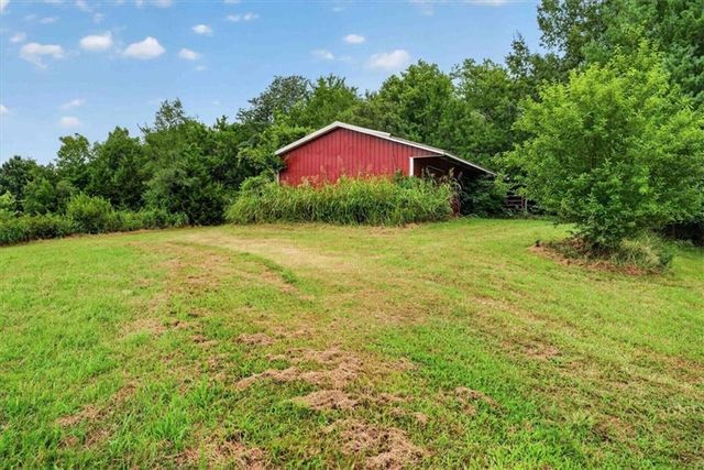 33403 E Nebgen Road, Oak Grove, MO 64075