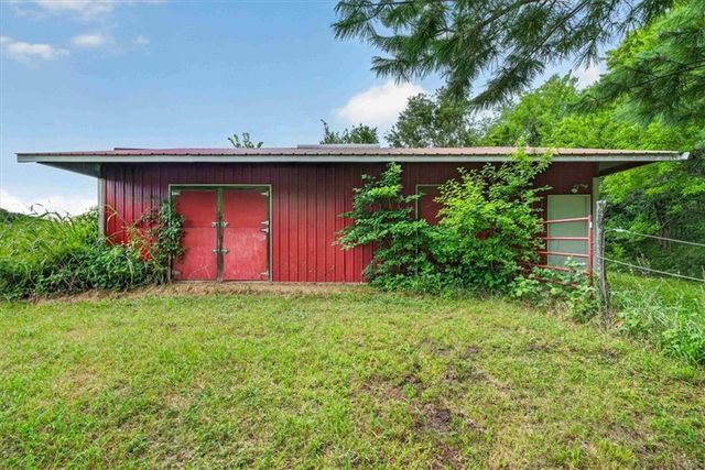 33403 E Nebgen Road, Oak Grove, MO 64075