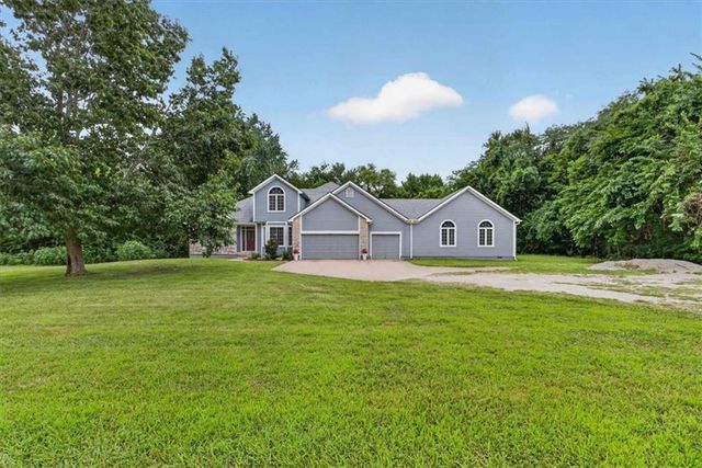 33403 E Nebgen Road, Oak Grove, MO 64075