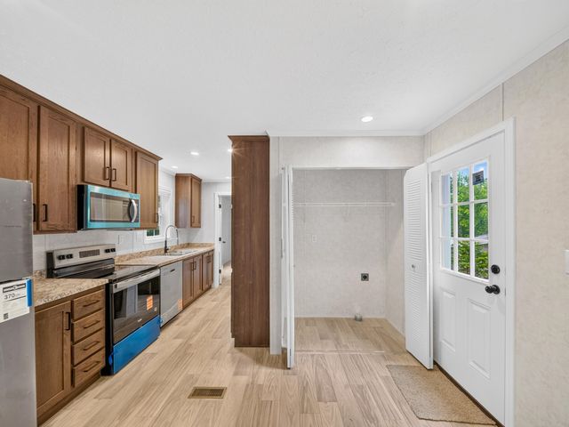 6 Diamond Lane, Barrington, NH 03825