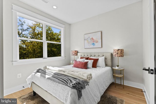 103A E OXFORD AVE, Alexandria, VA 22301