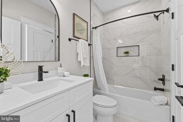 103A E OXFORD AVE, Alexandria, VA 22301