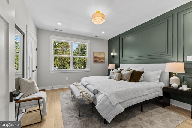 103A E OXFORD AVE, Alexandria, VA 22301