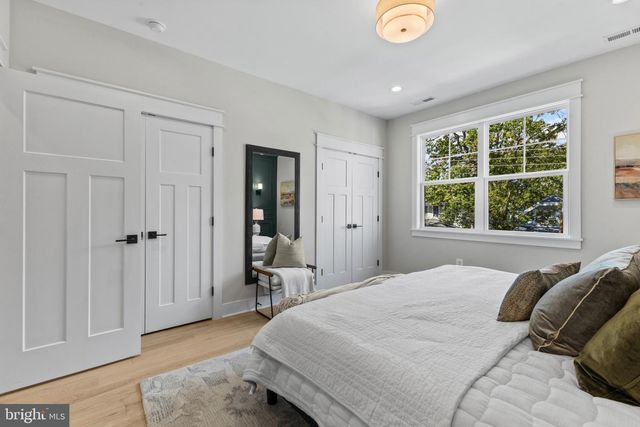 103A E OXFORD AVE, Alexandria, VA 22301
