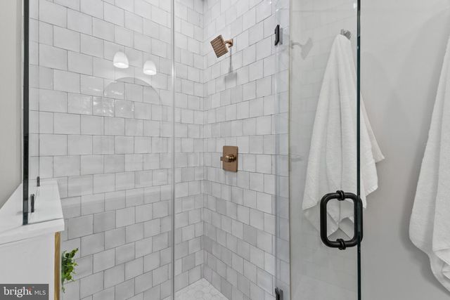103A E OXFORD AVE, Alexandria, VA 22301