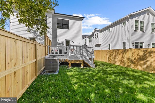 103A E OXFORD AVE, Alexandria, VA 22301