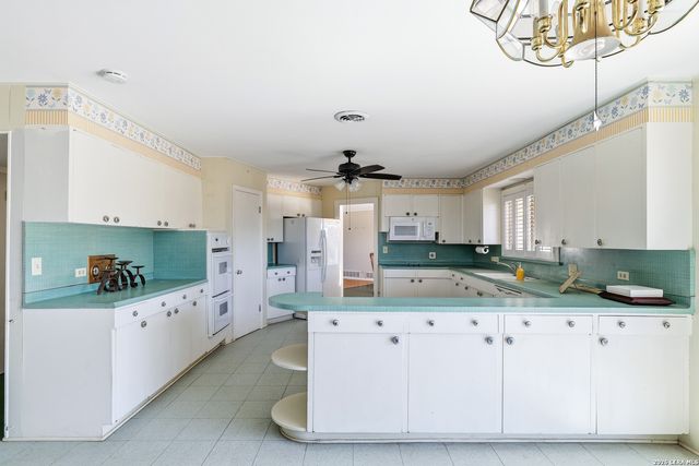 226 Clearview Dr., San Antonio, TX 78228