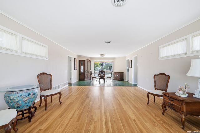 226 Clearview Dr., San Antonio, TX 78228