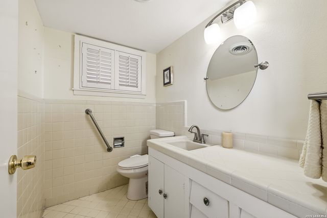 226 Clearview Dr., San Antonio, TX 78228