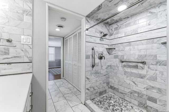 226 Clearview Dr., San Antonio, TX 78228